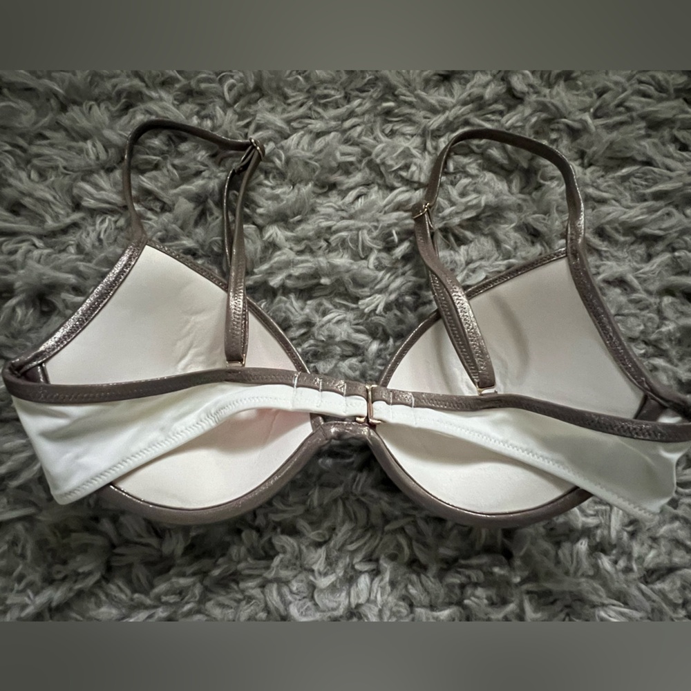Victoria’s Secret Bikini Top - Picture 2 of 3